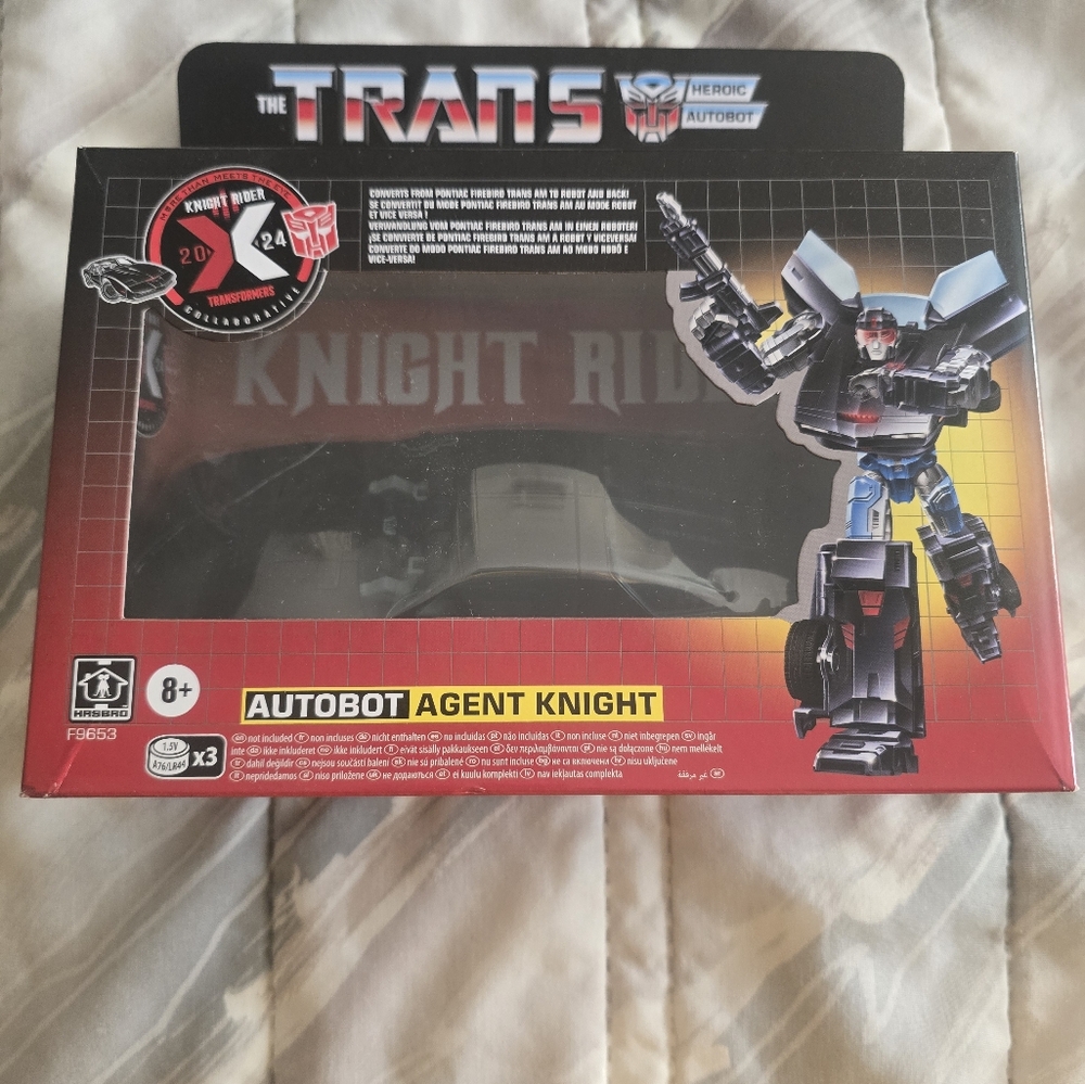 Transformers Collaborative Knight Rider Deluxe Class - Agent Knight